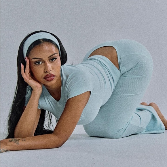 Body By Raven Tracy Ribbed Essential Set (Ice) - Picture 1 of 6